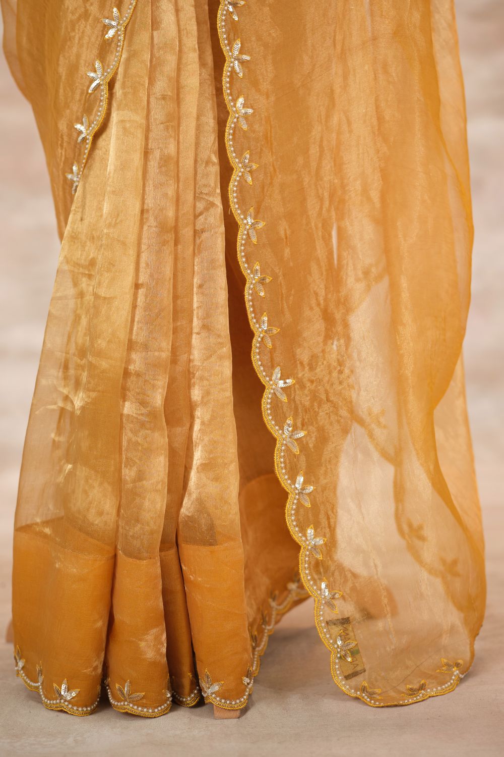 Amaltas Saree